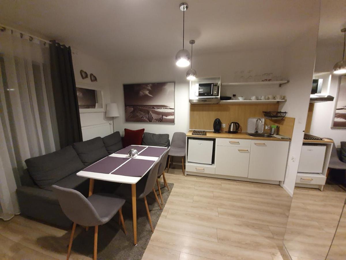 Apartamento Dom Przy Plazy Ustronie Morskie Exterior foto
