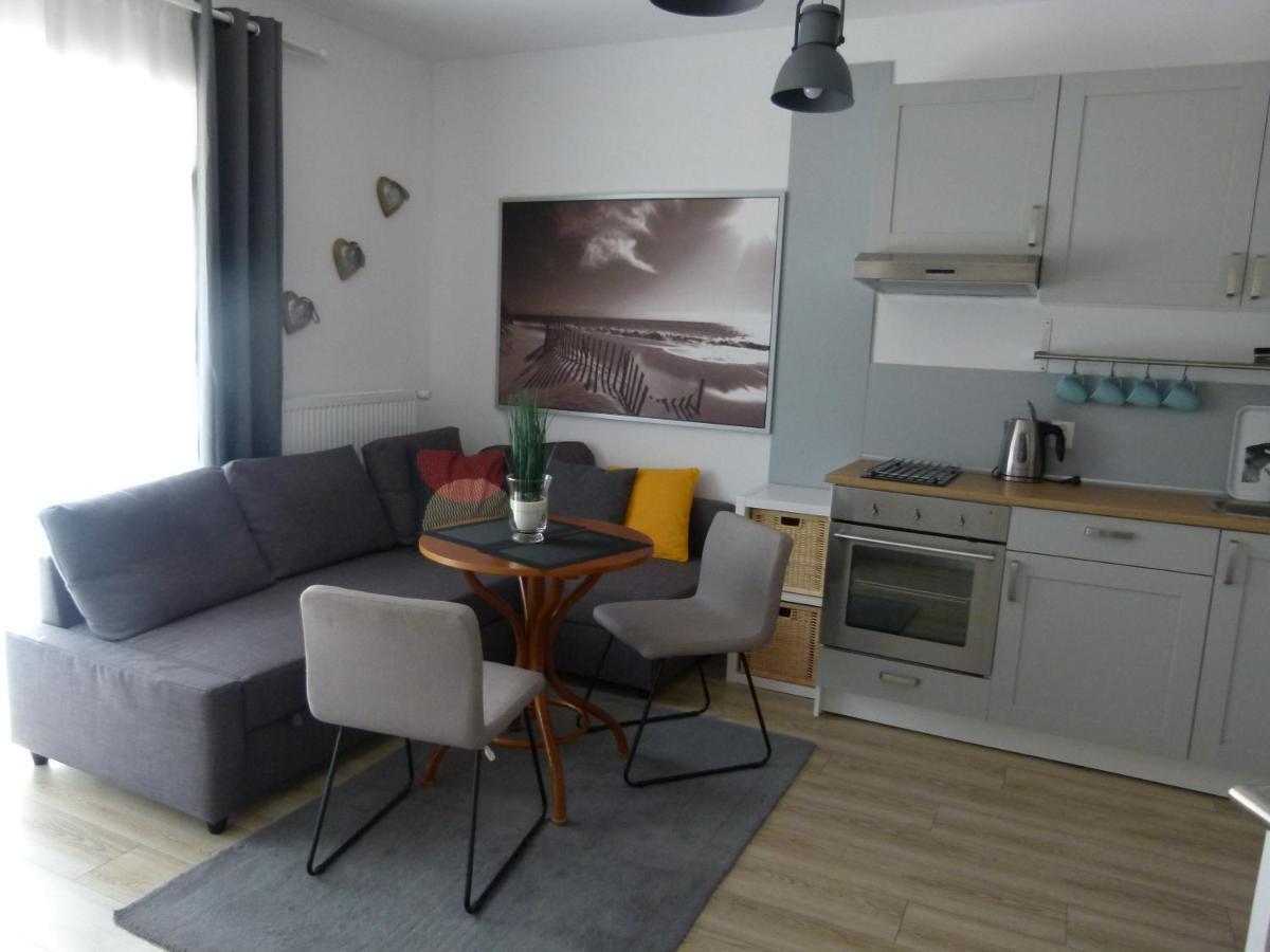 Apartamento Dom Przy Plazy Ustronie Morskie Exterior foto